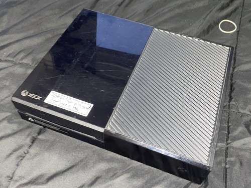 Broken microsoft xbox - broken,