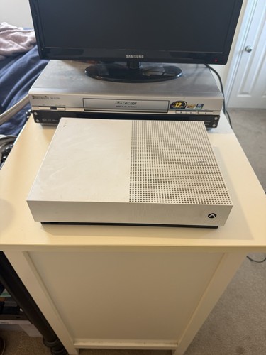 Microsoft xbox one console - xbox, s